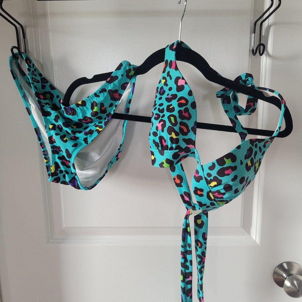 2-piece Victoria Secret Neon Leopard Print SzM